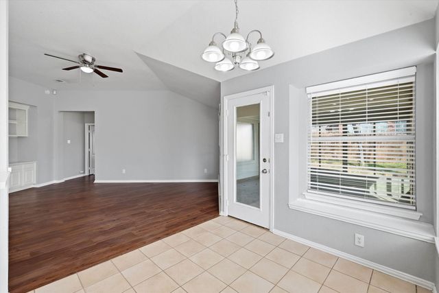 2211 Knob Hill Drive, Corinth, TX 76210