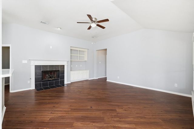 2211 Knob Hill Drive, Corinth, TX 76210