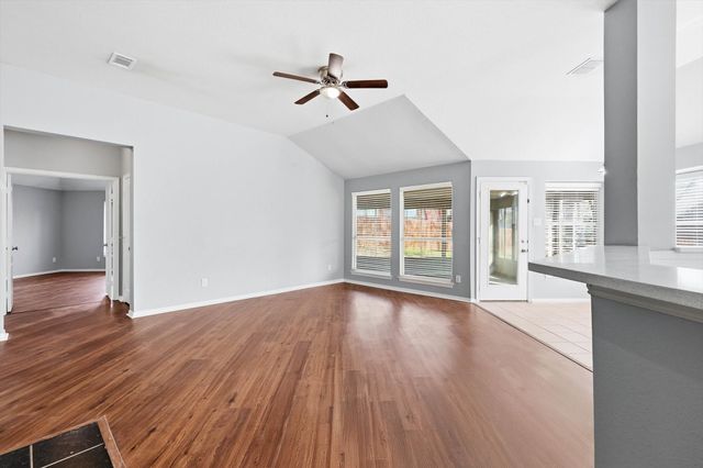 2211 Knob Hill Drive, Corinth, TX 76210