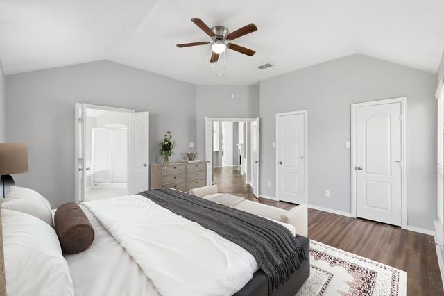 2211 Knob Hill Drive, Corinth, TX 76210