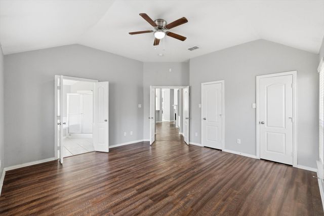 2211 Knob Hill Drive, Corinth, TX 76210