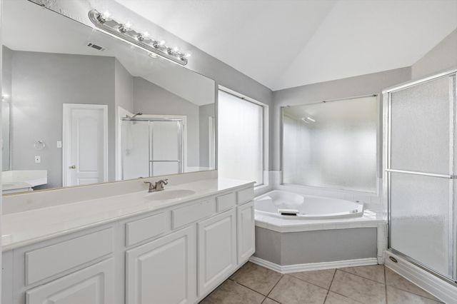 2211 Knob Hill Drive, Corinth, TX 76210