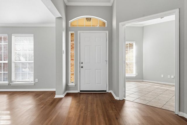 2211 Knob Hill Drive, Corinth, TX 76210