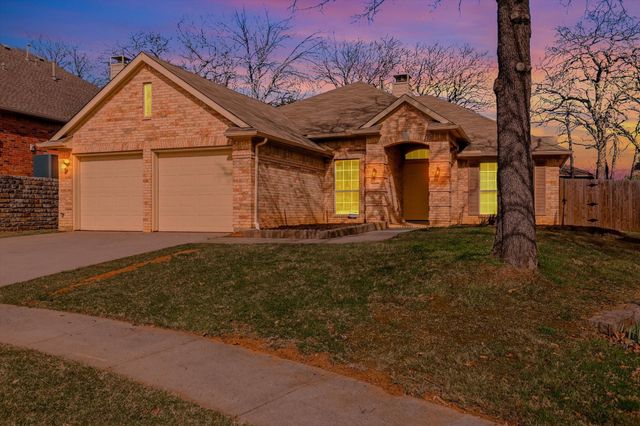 2211 Knob Hill Drive, Corinth, TX 76210