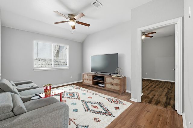 2211 Knob Hill Drive, Corinth, TX 76210