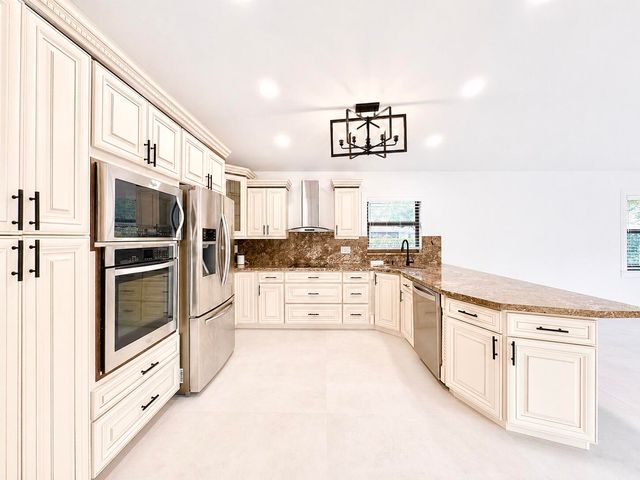 4823 NW 91st Way, Coral Springs, FL 33067