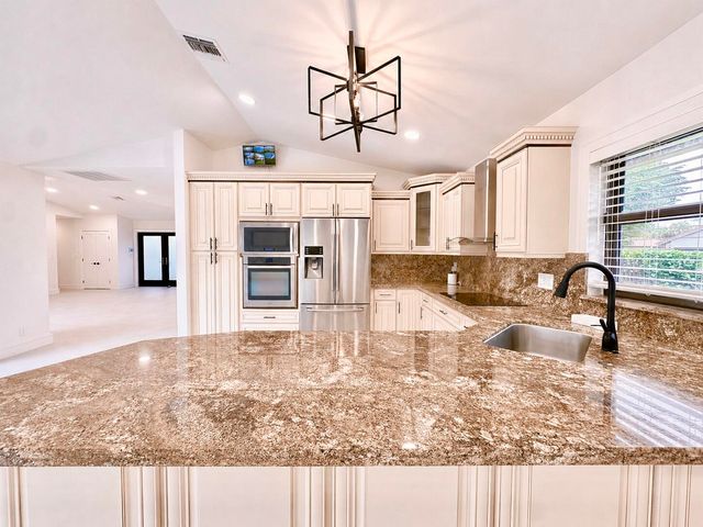 4823 NW 91st Way, Coral Springs, FL 33067