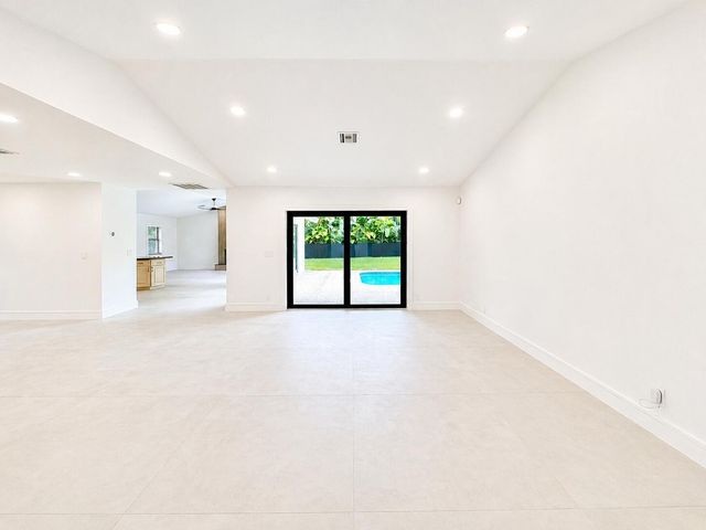 4823 NW 91st Way, Coral Springs, FL 33067