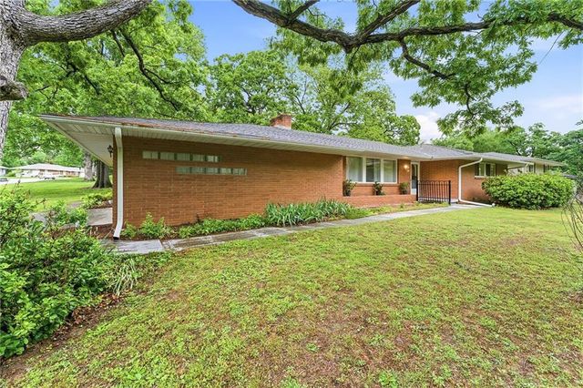 711 W Montgomery Street, Clinton, MO 64735