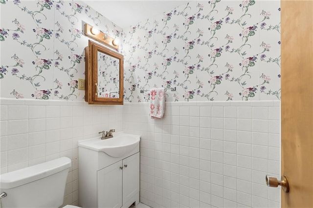 711 W Montgomery Street, Clinton, MO 64735
