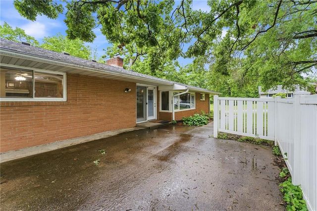 711 W Montgomery Street, Clinton, MO 64735