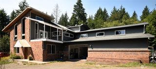 961 NE Snowcap Drive, Tahuya, WA 98588