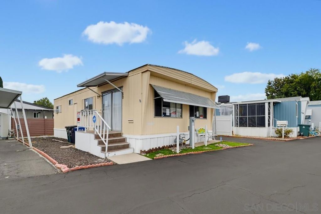 351 E Bradley Ave 80, El Cajon, CA 92021 — exterior