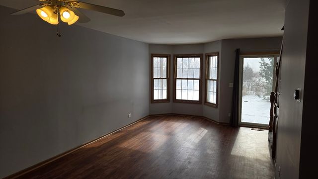 482 Nicole Drive 8B, Bartlett, IL 60103