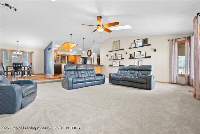 10289 Lafayette, Dimondale, MI 48821