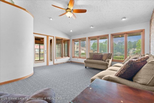 10289 Lafayette, Dimondale, MI 48821