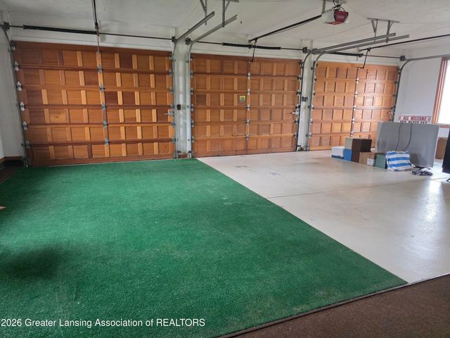 10289 Lafayette, Dimondale, MI 48821