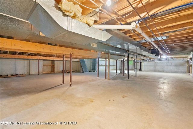10289 Lafayette, Dimondale, MI 48821