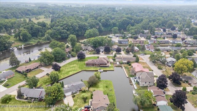 10289 Lafayette, Dimondale, MI 48821