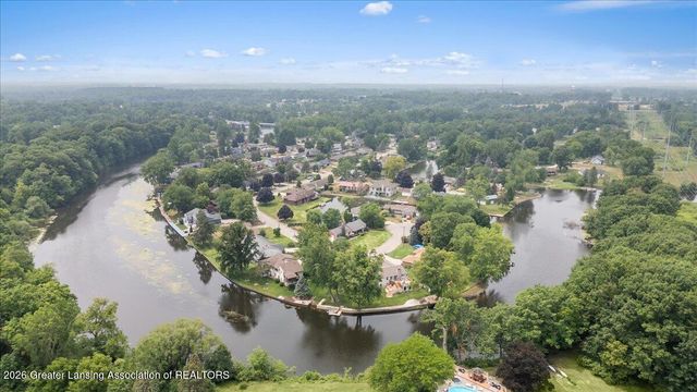 10289 Lafayette, Dimondale, MI 48821