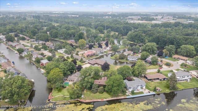 10289 Lafayette, Dimondale, MI 48821