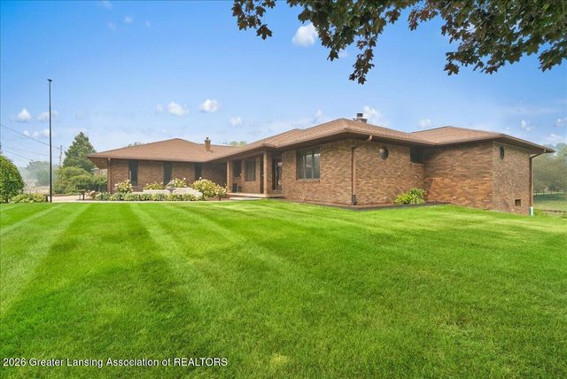 10289 Lafayette, Dimondale, MI 48821