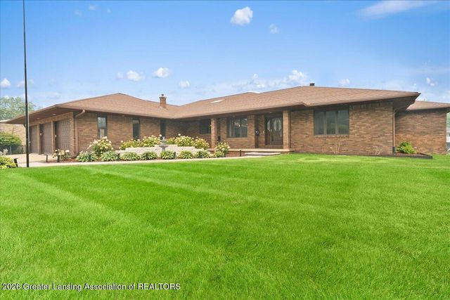 10289 Lafayette, Dimondale, MI 48821