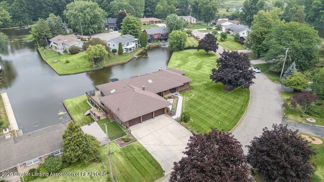 10289 Lafayette, Dimondale, MI 48821