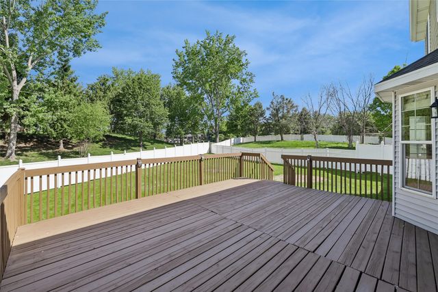 163 77th Place, West Des Moines, IA 50266