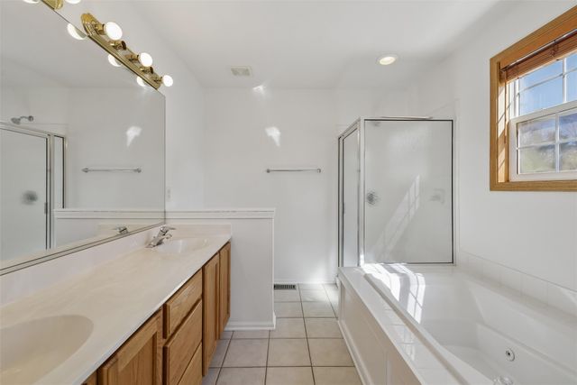 163 77th Place, West Des Moines, IA 50266