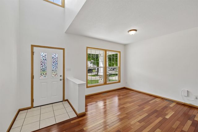 163 77th Place, West Des Moines, IA 50266