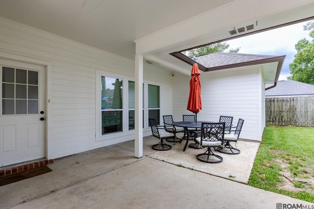 30935 Meadow Wood Blvd, Denham Springs, LA 70726