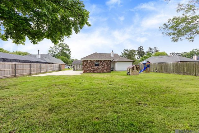 30935 Meadow Wood Blvd, Denham Springs, LA 70726