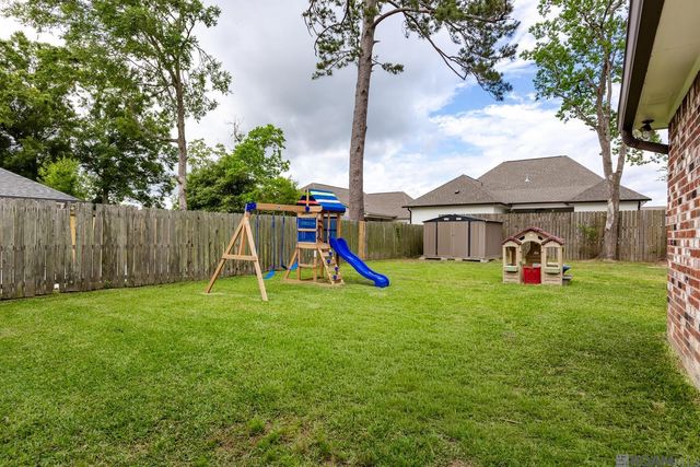 30935 Meadow Wood Blvd, Denham Springs, LA 70726