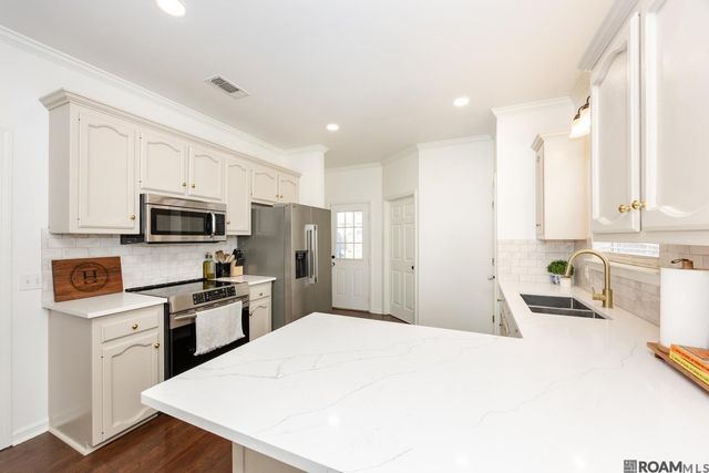 30935 Meadow Wood Blvd, Denham Springs, LA 70726