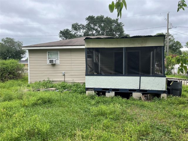 14928 PINECREST ROAD, Tampa, FL 33613