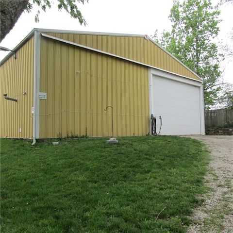 15450 Lake Road 10 Road, Gardner, KS 66030