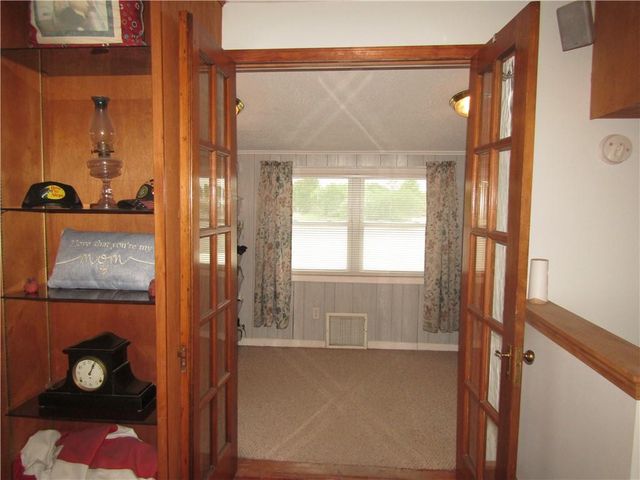 15450 Lake Road 10 Road, Gardner, KS 66030