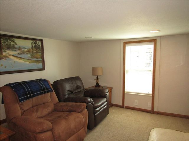 15450 Lake Road 10 Road, Gardner, KS 66030