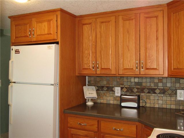 15450 Lake Road 10 Road, Gardner, KS 66030