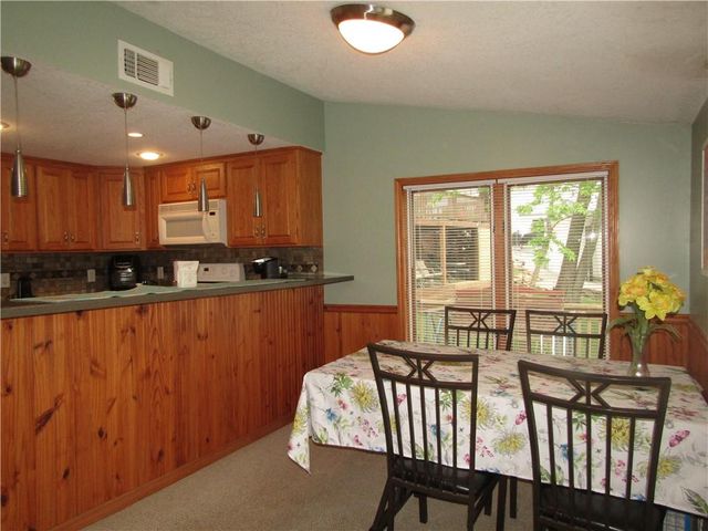 15450 Lake Road 10 Road, Gardner, KS 66030