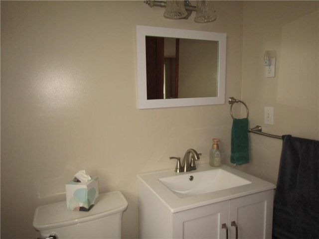 15450 Lake Road 10 Road, Gardner, KS 66030