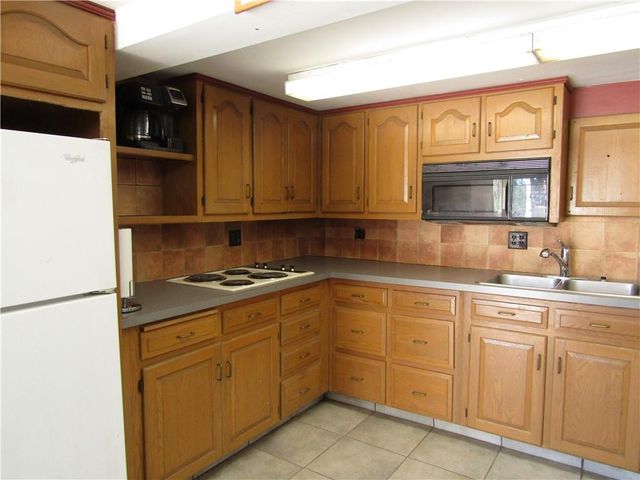 15450 Lake Road 10 Road, Gardner, KS 66030