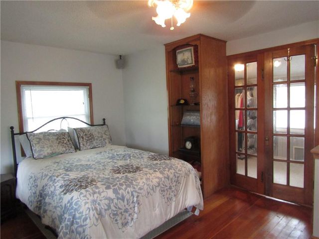 15450 Lake Road 10 Road, Gardner, KS 66030