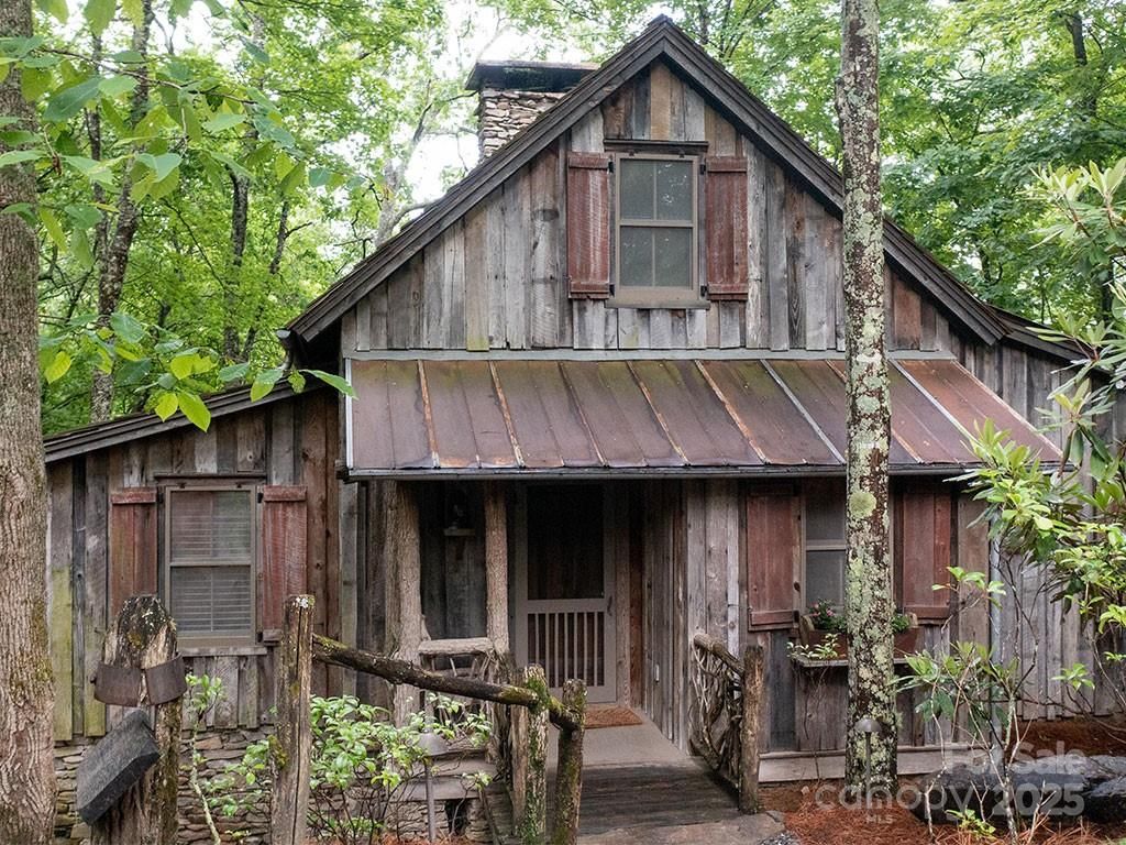 139 (#34) Boarding House Way 115, Sylva, NC 28779