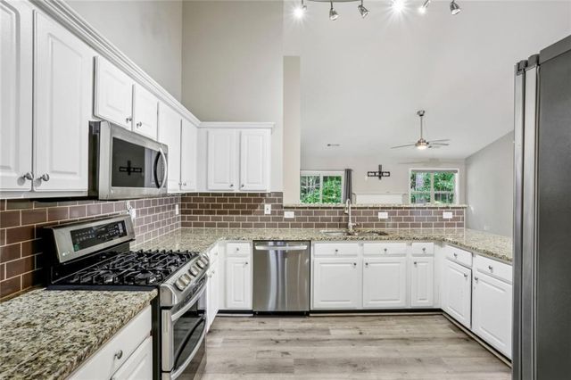 4395 Red Rock Point, Suwanee, GA 30024