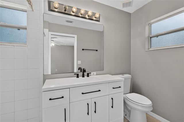 24307 ADAIR AVENUE, Sorrento, FL 32776