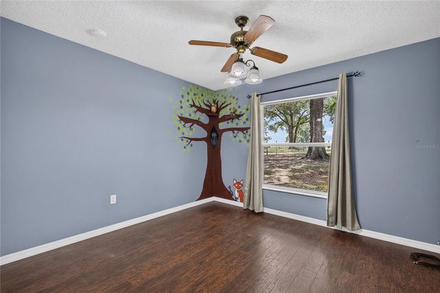 24307 ADAIR AVENUE, Sorrento, FL 32776