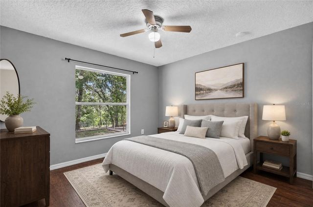 24307 ADAIR AVENUE, Sorrento, FL 32776