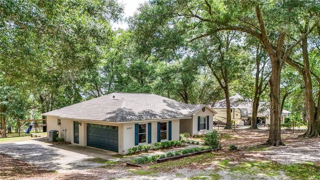 24307 ADAIR AVENUE, Sorrento, FL 32776